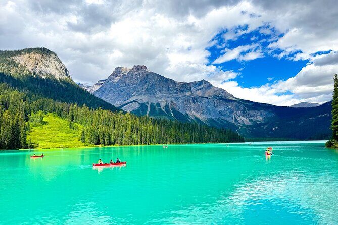 Shared Tour: Lake Louise & Moraine Lake from Canmore/Banff - The Practical Side