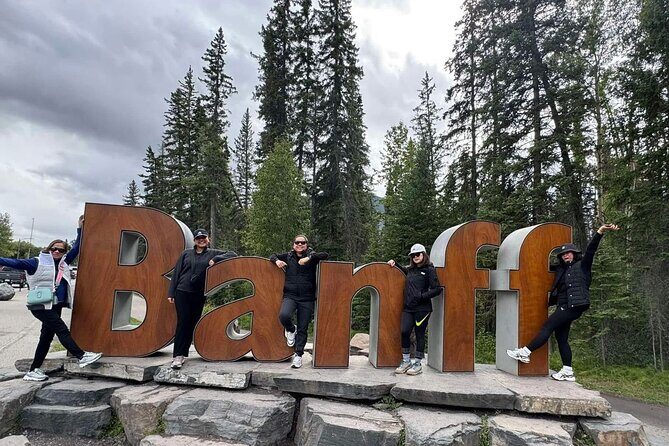 Shared Tour: Lake Louise & Moraine Lake from Canmore/Banff - Transportation & Comfort