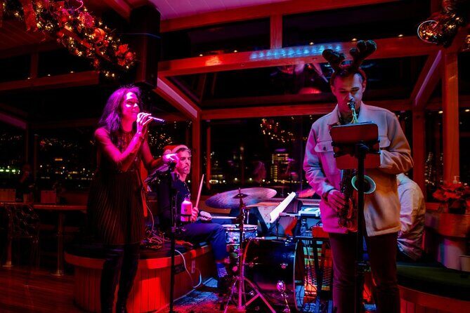 Shared Traditional Music and Hymns Christmas Tour in New York - The Experience: What You Can Expect