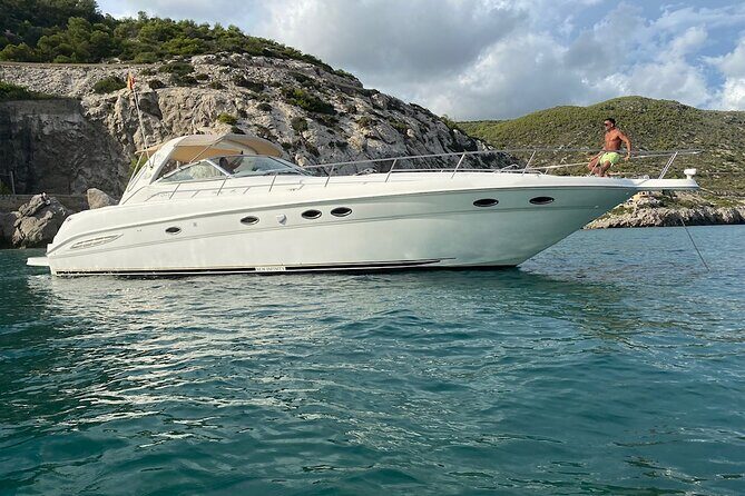 Shared Yacht Tour with Drinks Lunch and Snorkeling - Key Points