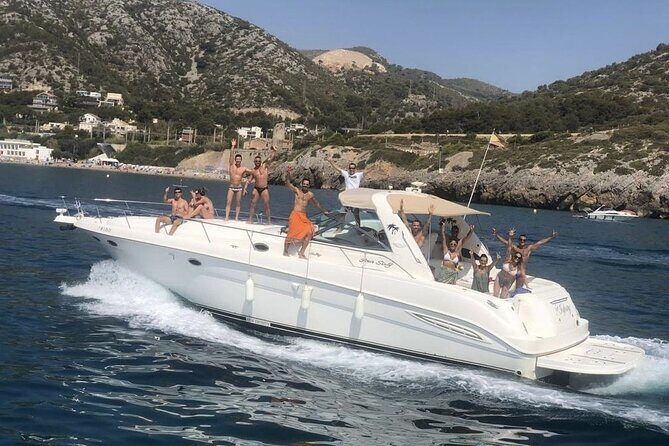 Shared Yacht Tour with Drinks Lunch and Snorkeling - Food, Drinks, and Extras