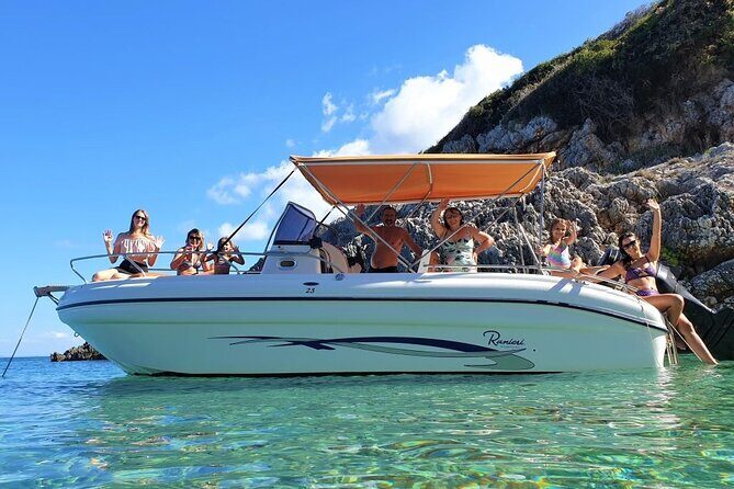 Shipwreck and Blue Caves- 8m Private Boat Tour (up to 11pax) - Introduction to the Experience