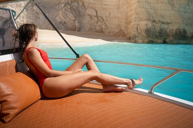 Shipwreck and Blue Caves- 8m Private Boat Tour (up to 11pax) - The Experience on the Water