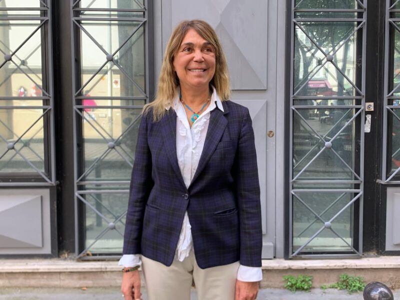 Shop like a Parisian with a fashion expert - The Realities of the Tour