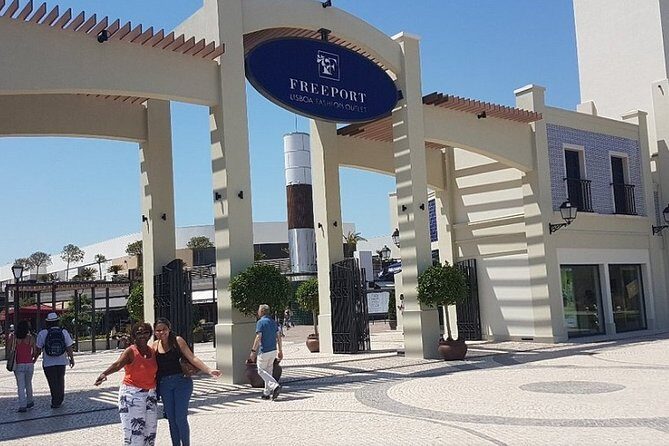 Shopping day at the largest tax free Outlet in Europe - Key Points