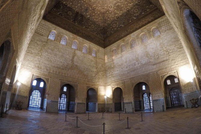 Shore Excursion from Almeria: Alhambra and Generalife Gardens - Who Should Consider This Tour?