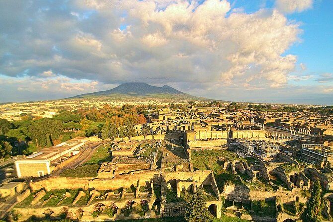 Shore excursion Guided Tour of Pompeii Ruins and Sorrento with a Farmhouse Lunch - Who Will Enjoy This Tour?