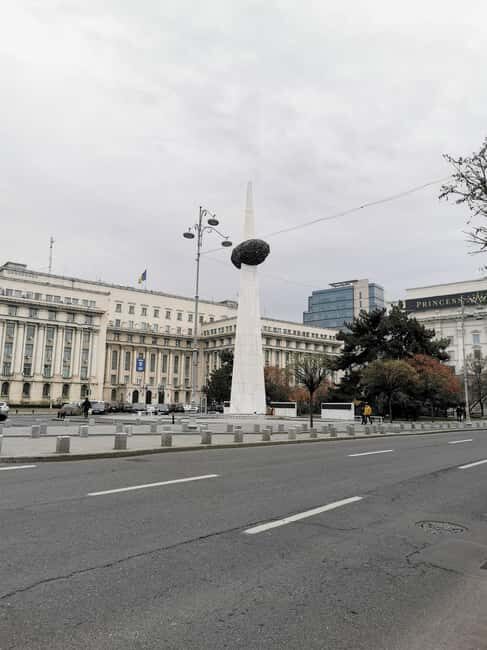 Short Bucharest city tour with live tourguide - An Honest Look at the Bucharest Short City Tour