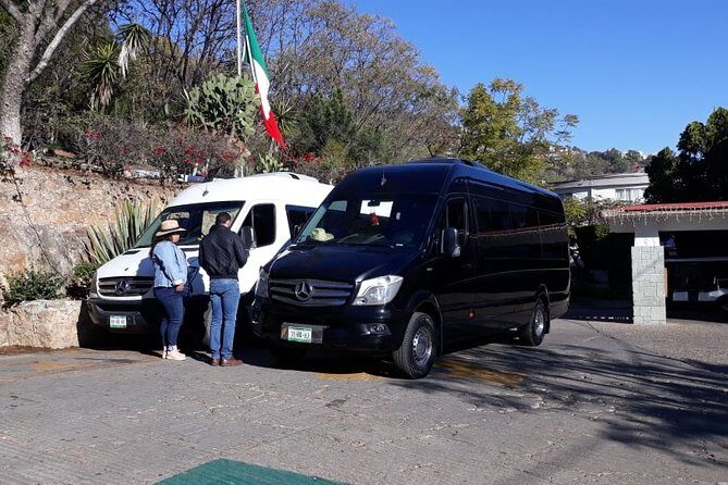 Shuttle from downtown Oaxaca city to Oaxaca airport. One way - FAQ