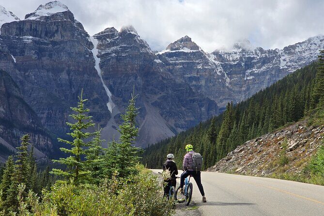 Shuttle Service between Canmore, Banff, Moraine Lake, Lake Louise - Who Should Consider This Tour?
