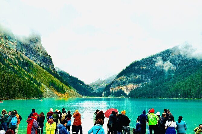 ShuttleBus 2way Banff to Lake Louise (1Hr) and Moraine Lake (1Hr) - The Experience in Detail