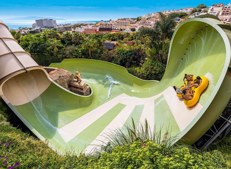 Siam Park Entry Tickets - The 10-Foot Wave Pool: Beach Feeling, Built-In Thrills