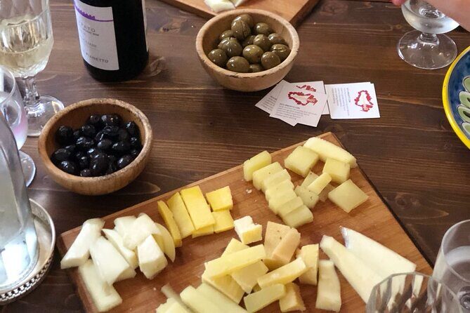 Sicilian Wines and cheeses Tasting in Palermo - The Atmosphere and Host: Why It’s Special