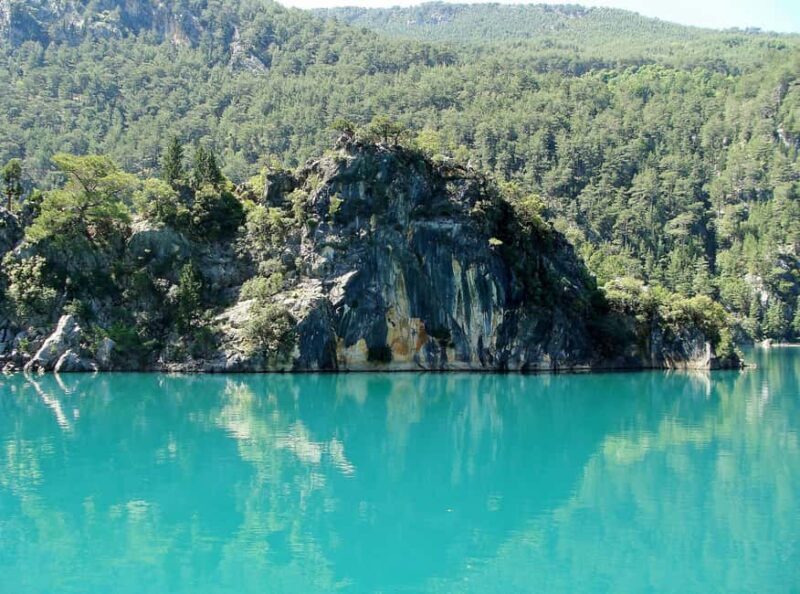 Side: Classic Jeep Safari Tour with Boat Ride and Waterfall - The Green Lake and Boat Experience