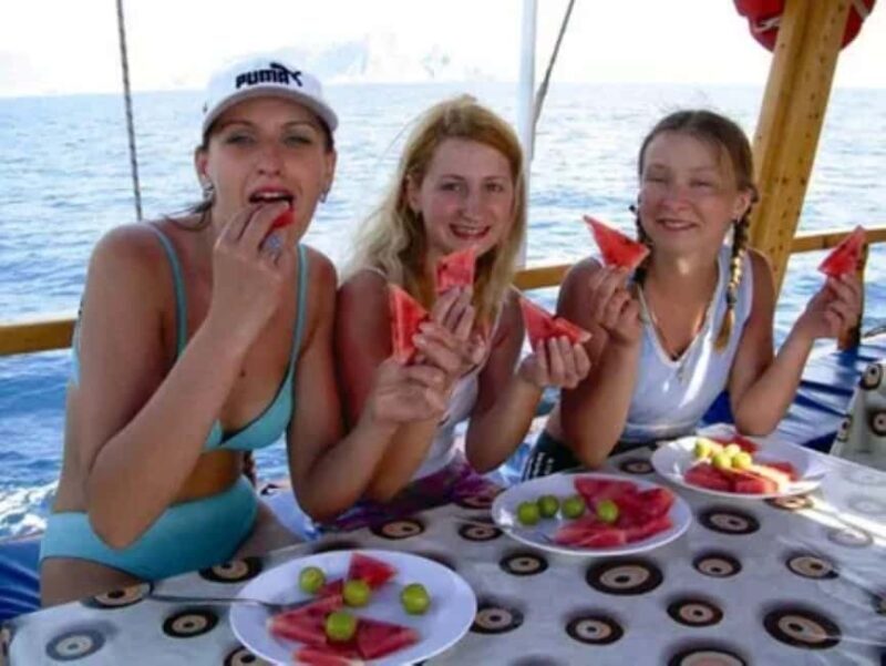 Side to Alanya Boat Tour with Soft Drinks & Cleopatra View - What You’ll See and Do