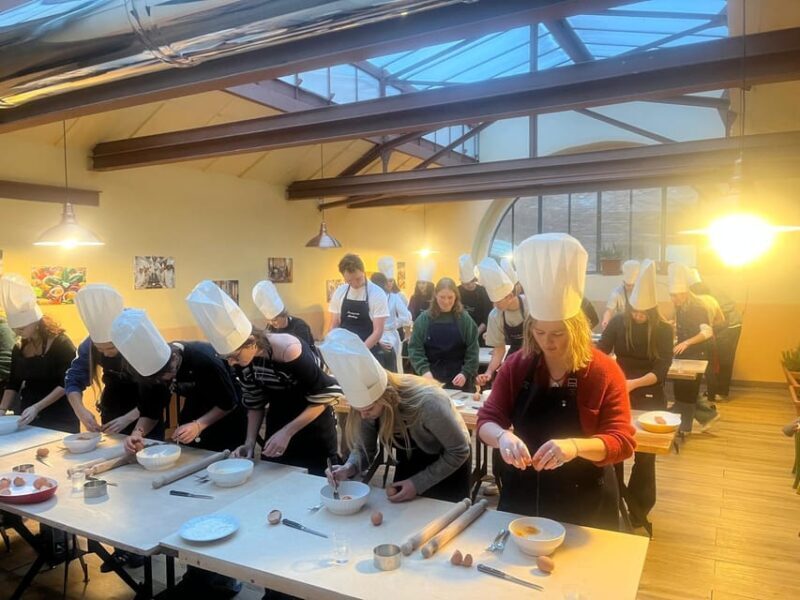 Siena: Pasta and Tiramisu Cooking Class with Wine - Key Points