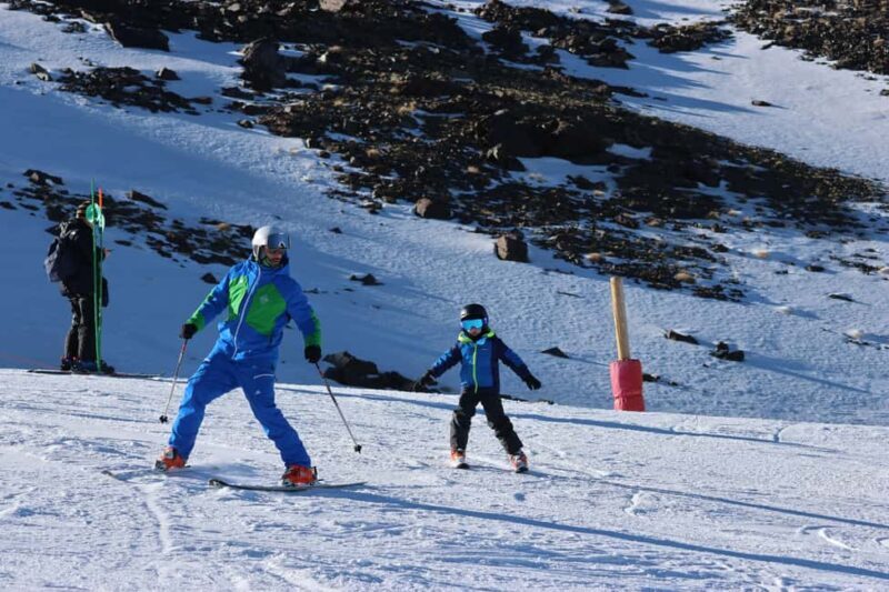 Sierra Nevada: 3-Hour Group Ski Lesson with Equipment Included - A Warm Welcome and Clear Expectations