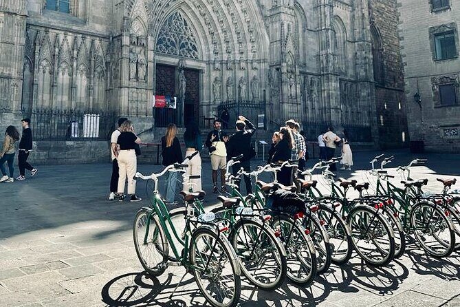 Sightseeing by Bike & Photo Shooting - Who Should Consider This Tour?