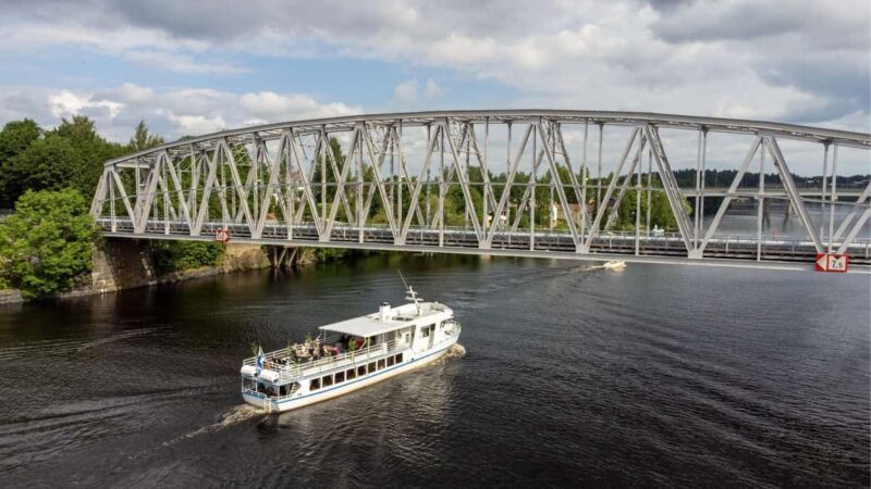 SIGHTSEEING CRUISE AROUND SAVONLINNA - Key Points