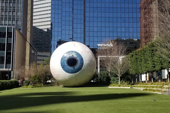 Sightseeing Tour of Dallas - Pioneer Plaza and the Bronze Longhorns