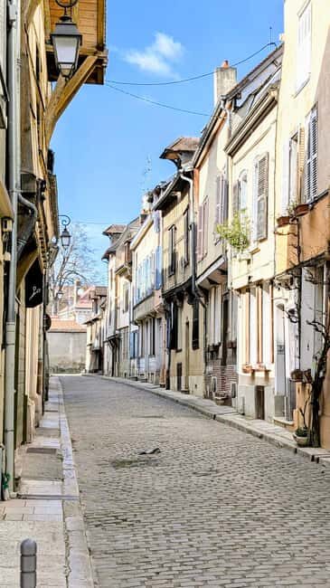 Sightseeing tour of the historic center of Troyes - Key Points