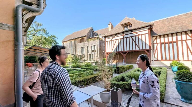 Sightseeing tour of the historic center of Troyes - The Value and Price