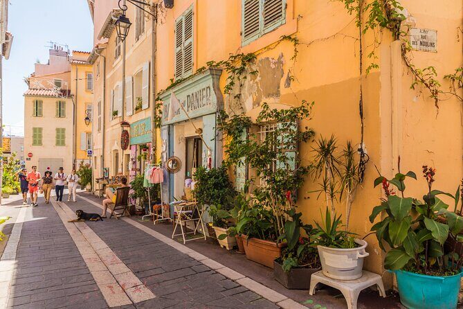 Sightseeing Tour with a Private Driver of Marseille - FAQs