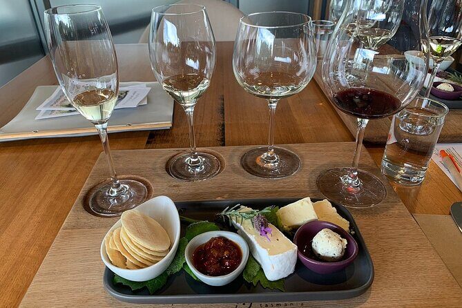 Signature Saturday Wine Tour - Exploring the Itinerary in Detail