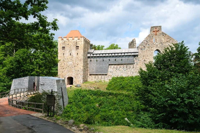 Sigulda Day Tour - Castle Ruins, Gtmaala Grotto, & More - The Details of the Sigulda Day Tour