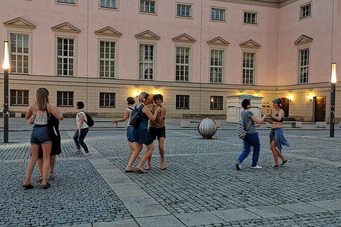Silent disco through downtown Berlin with flash mobs - Frequently Asked Questions