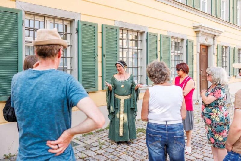 Singen: Historical city tour with Duchess Hadwig of Swabia - Exploring the Experience