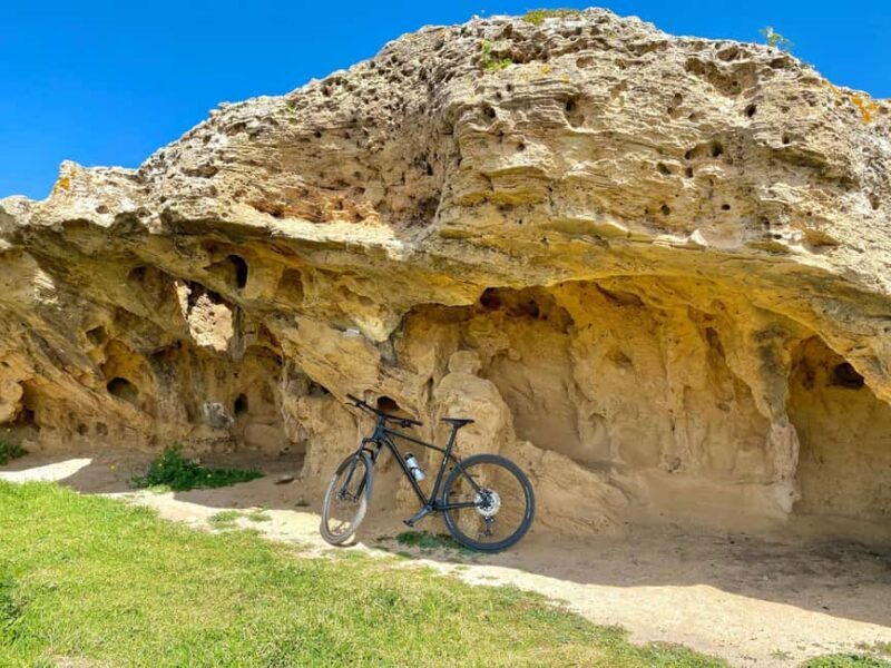 Sinis Peninsula: Mountain bike tour - Guides and Support