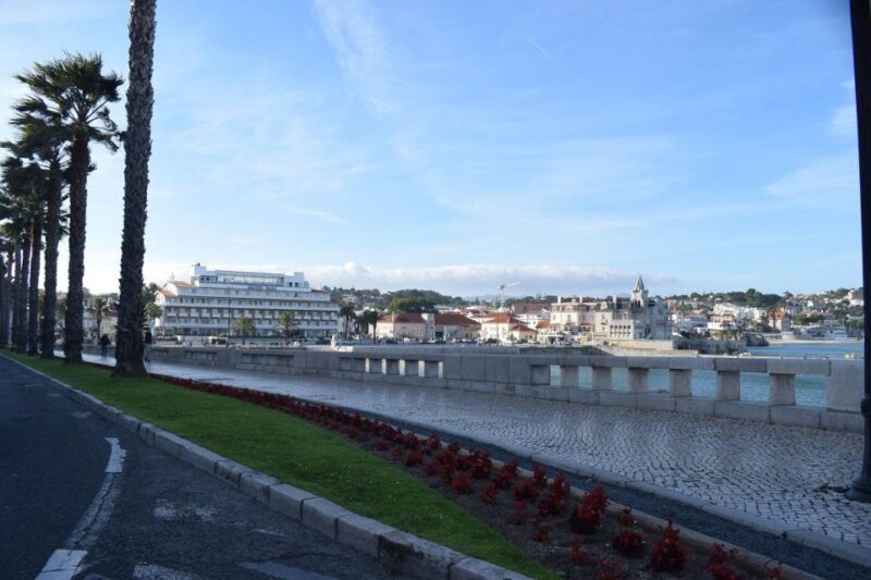 Sintra and Cascais Private Tour with a Local - Starting in Lisbon: The Pickup and Journey