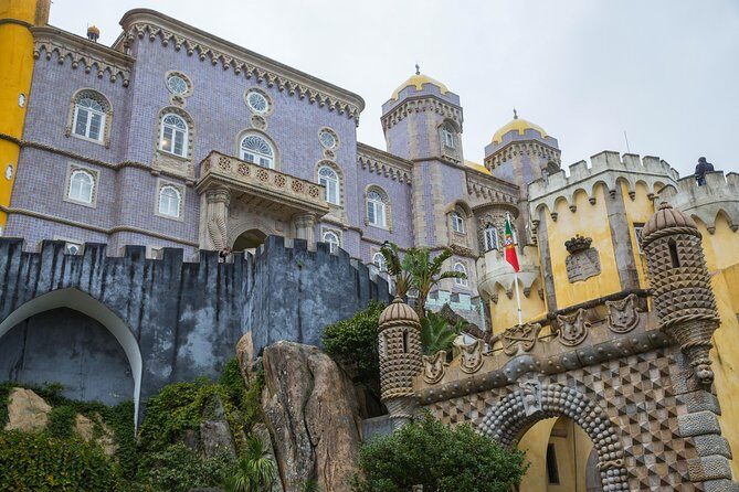 Sintra and Cascais Small-Group Day Trip from Lisbon - Who Should Book This Tour