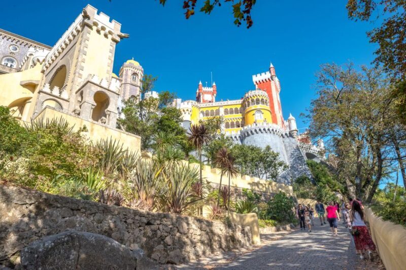 Sintra and Cascais Small Group Tour from Lisbon - The Itinerary Breakdown: A Closer Look