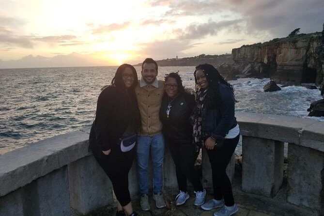 Sintra and Cascais with a Local Guide - Group tour starting from Sintra - The Experience of Traveling with a Guide