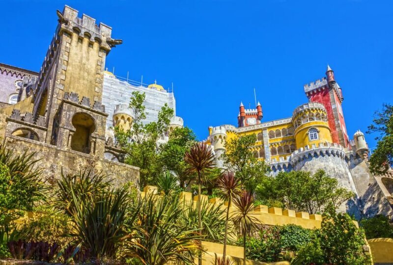 Sintra: Full-Day Deluxe Tour with Pena Palace ticket - Key Points