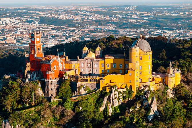 Lisbon: Sintra Half-Day Guided Tour with Pena Palace Tickets - Castelo dos Mouros: great views, but not an interior visit