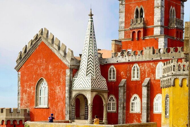 Sintra Mountain Guided Tour: Pena Palace & Moorish Castle Tickets - Who Is This Tour Best For?