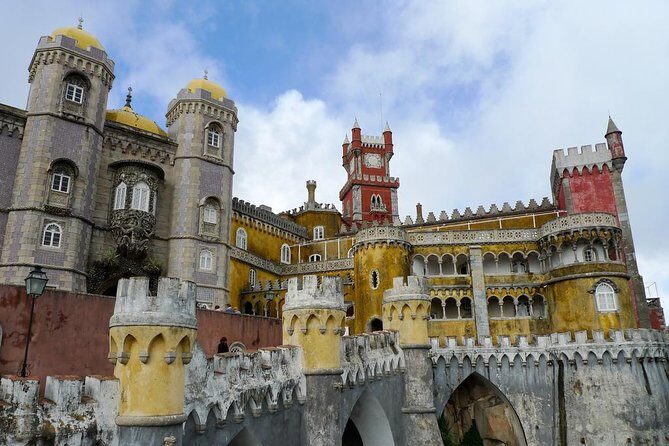 Sintra, Pena Palace, Cabo Roca, Cascais Small Group from Lisbon - Coastal Views and Cascais