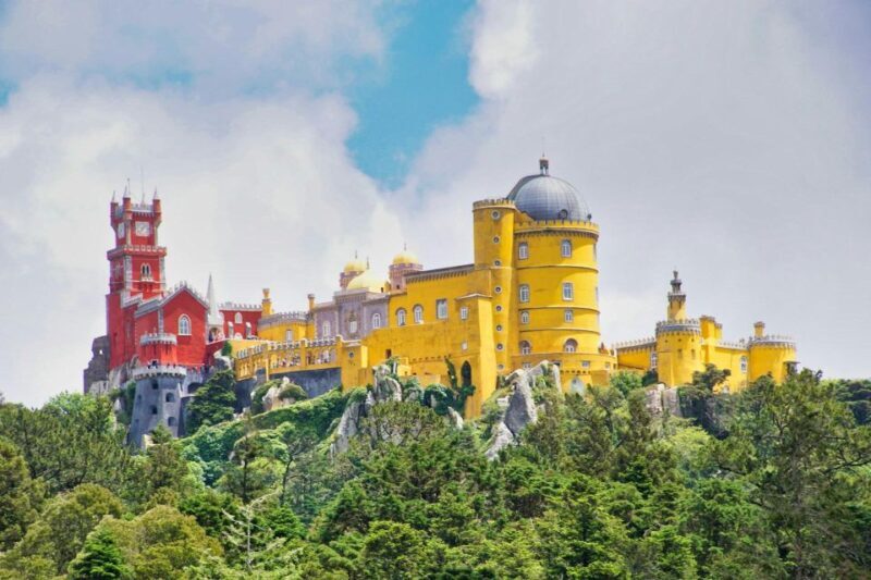 Sintra: Pena Palace & Park, Cabo da Roca & Cascais. Day Tour - Key Points