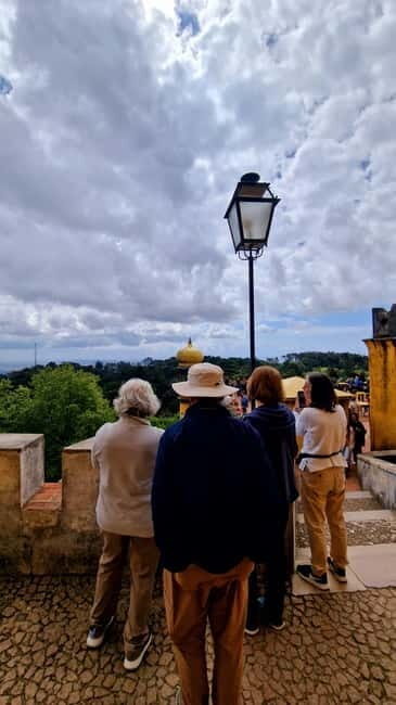 Sintra: Private Half-Day Tour + Wine Welcome - The Experience on the Ground