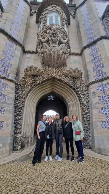 Sintra: Private Half-Day Tour + Wine Welcome - FAQs