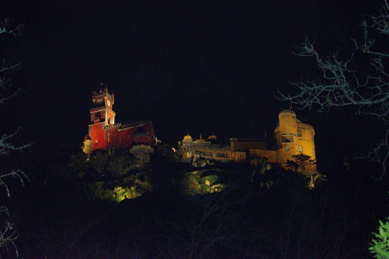 Sintra: Sightseeing Night Tour with Drinks - FAQs