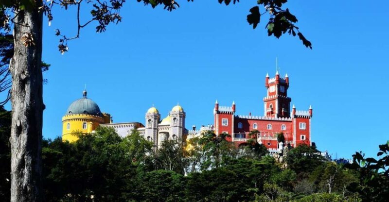 Sintra:1 hour tuk tuk experience to Pena Palace(3 monuments) - The Experience & Why It Works
