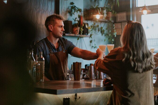 Sip History in The Sun Cabana Covered Cocktail Class - Who Is This Tour Best For?