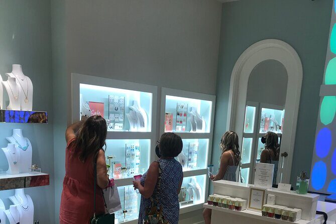 Sip n Shop in Charleston - Walking Through Charleston’s Boutique District