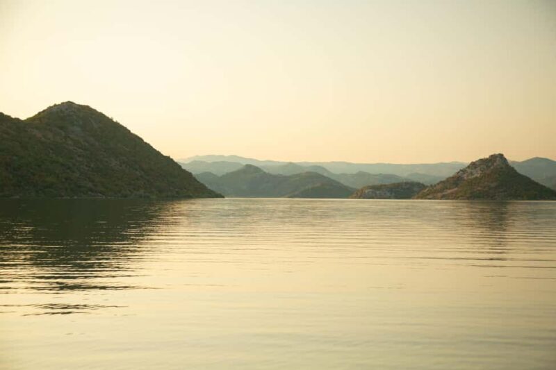 Skadar Lake: Individual Kayaking, hidden canals and swimming - Key Points
