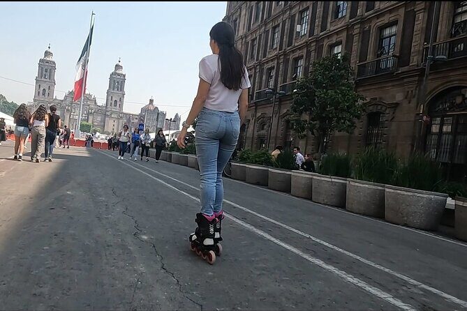Skate in the central Alameda of CDMX Basic Level - Key Points