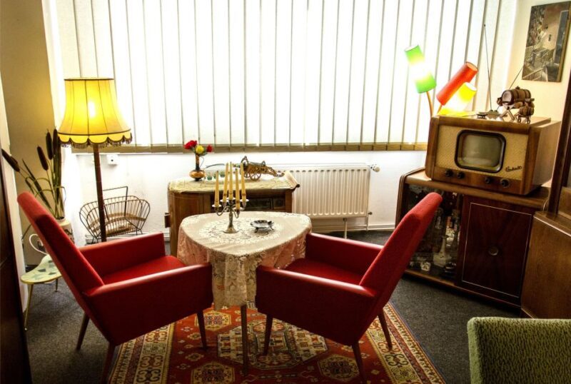 Skip-the-line DDR Museum and Berlins Old Town Private Tour - The Comfort of Private Transfers